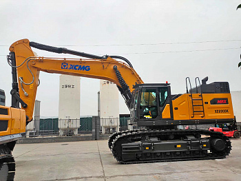 Гусеничный экскаватор XCMG XE690DK