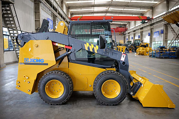 Мини-погрузчик XCMG SV790RU